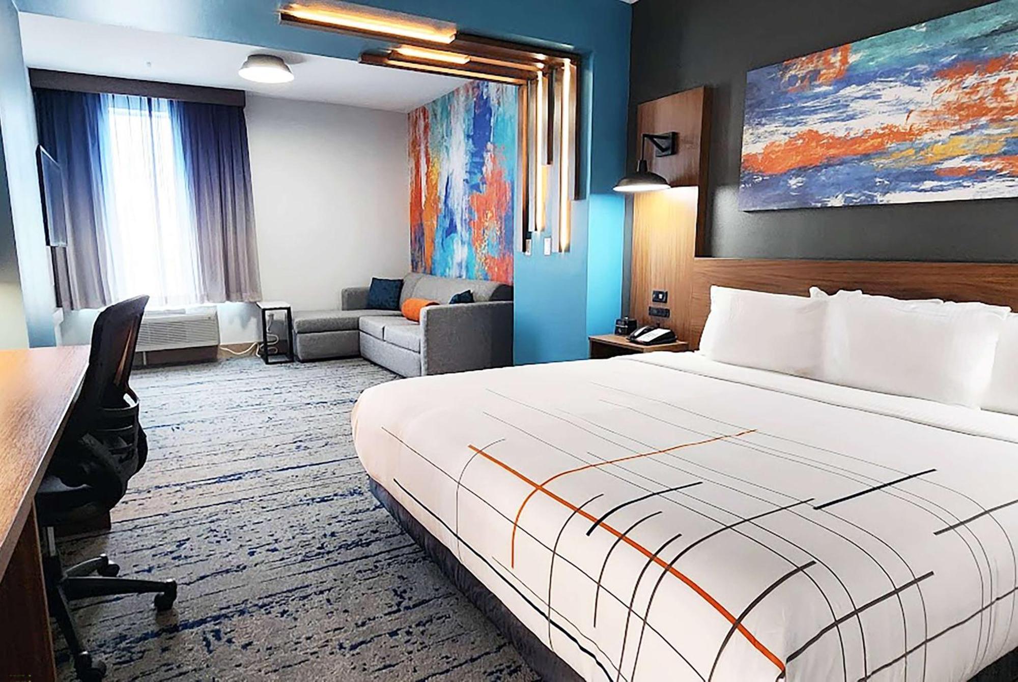 La Quinta Inn & Suites By Wyndham Austin South Экстерьер фото